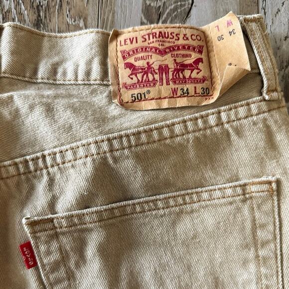 Levi's Vintage Mens 501 Jeans Straight Leg Button Fly Y2K 34x30 Capsule 90's USA - Picture 6 of 11